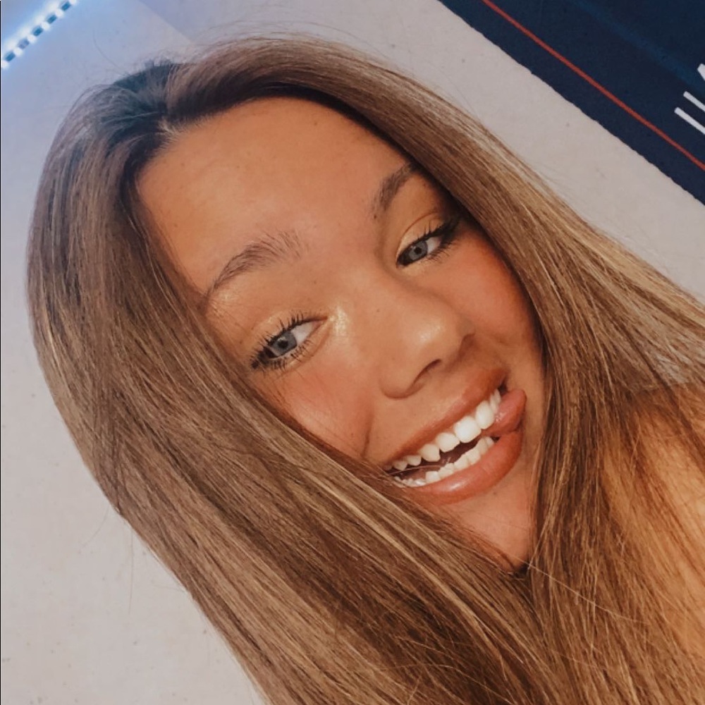 Meet your Posher, Isabella